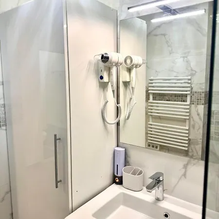 Appartement Promenade Des With Ac Near Negresco